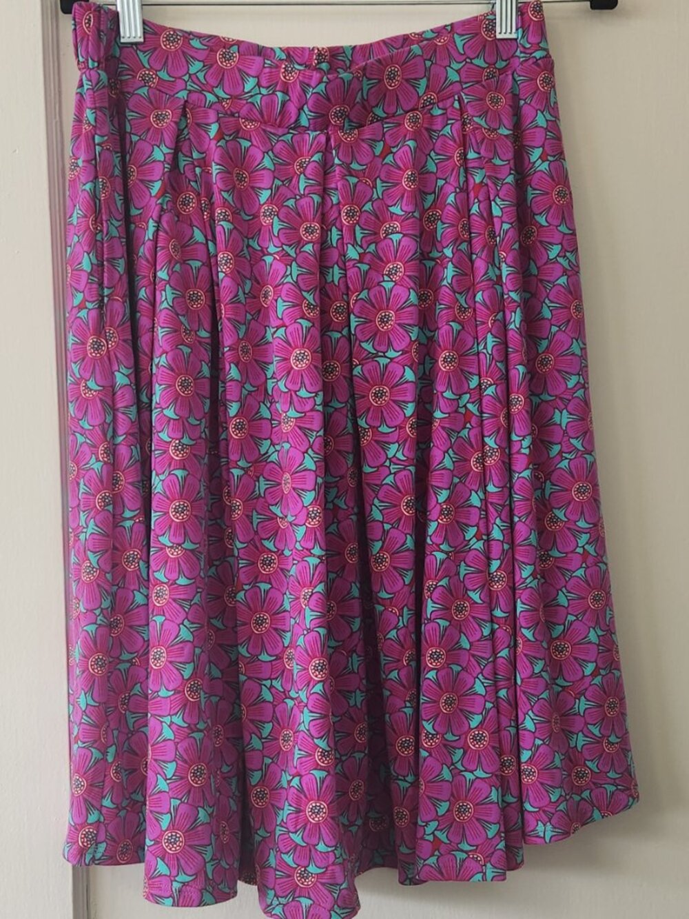 Lularoe Madison Skirt Size L. Pink Floral Teal Blue Knee Length, pockets